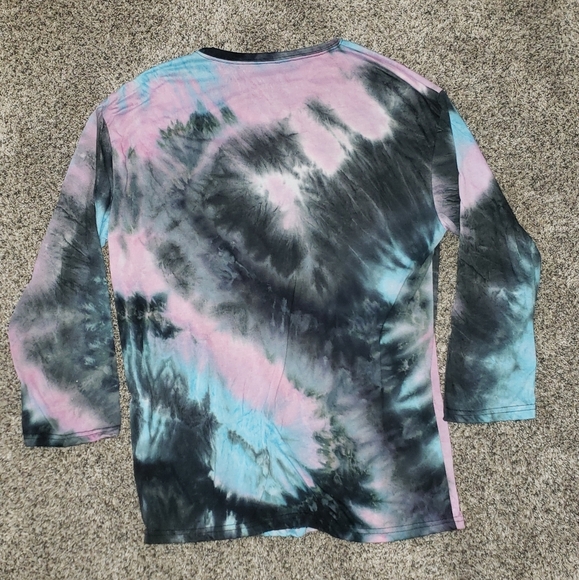 Oversized Long Sleeve Tie Dye Graphic Tshirt - Picture 5 of 5